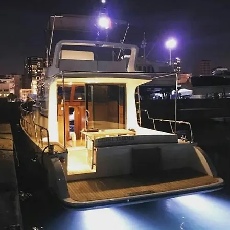 Botel Kavak Tekne Kiralama Bodrum
